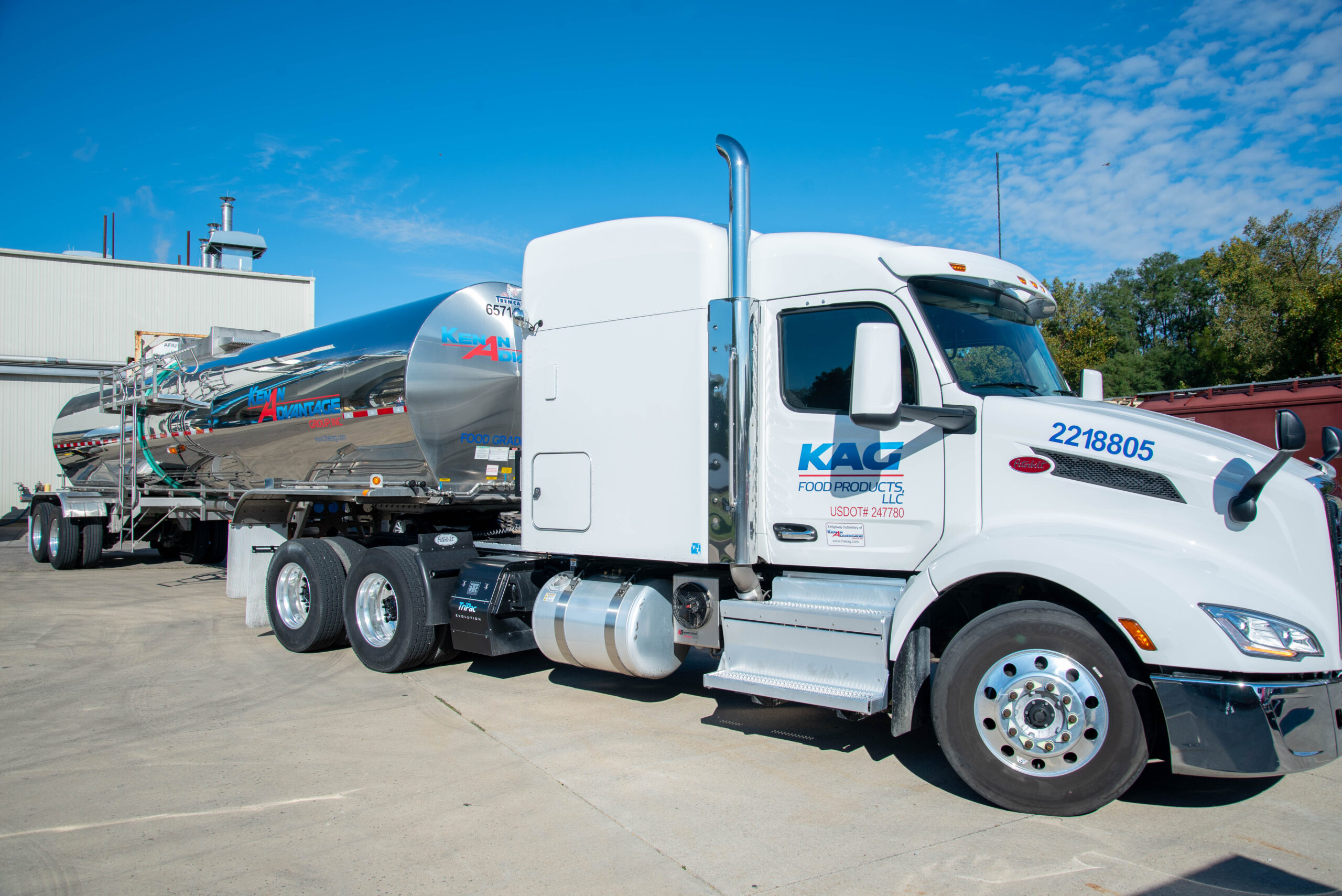 Kenan Advantage Group offers specialized food-grade fleets to ensure the safety and quality of your food and beverage distribution.